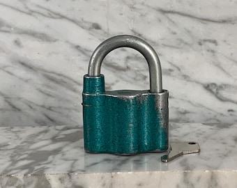 old padlock 70s / 80s steel lock / VINTAGE padlock / DDR LOCK with key