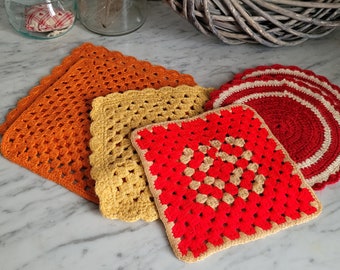 a pair of crocheted coasters / 2 crochet towels / reusable dishcloths / handmade