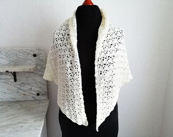 Vintage crochet scarf / stole / crochet stole / triangular scarf / retro fashion / 70s
