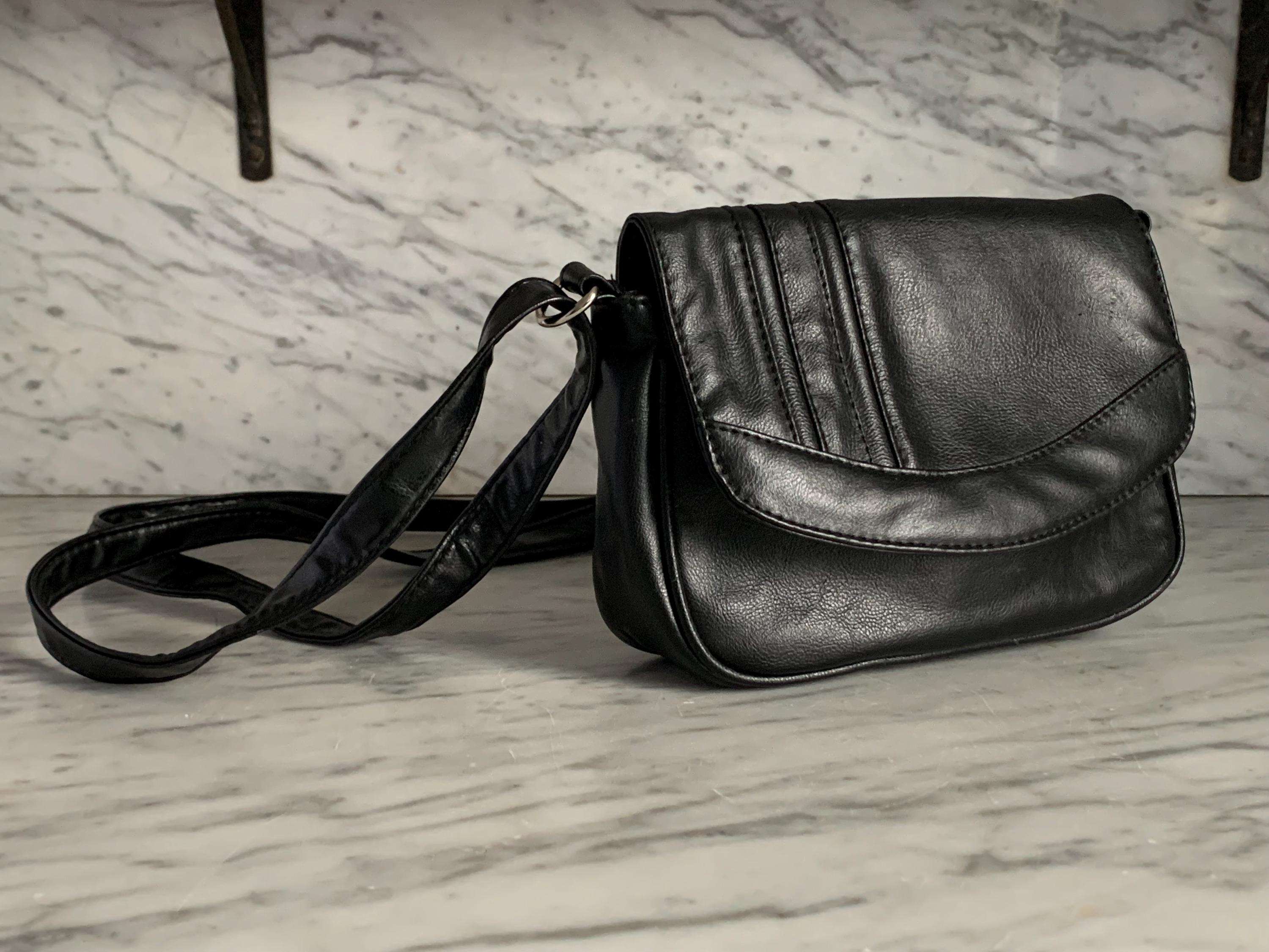 Small Vintage Handbag / Shoulder Bag / Little Black Dress