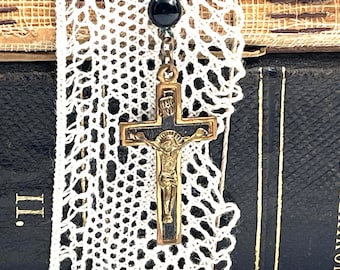 Vintage Schmuck /  Kreuz aus Messing / alter Kreuzanhänger mit Jesus