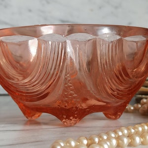 Bowl made of Rosalin glass / pressed glass / bowl with feet / glass Rosella pink / rosé / salmon