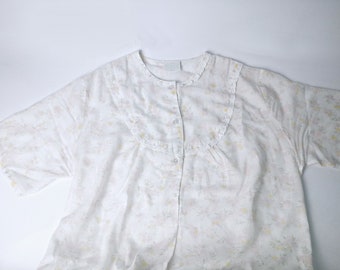 Retro nightgown / flutter shirt / pajamas / vintage night skirt / creamy white with floral pattern Gr. 40 /42 (L)