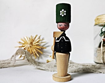 small wooden figure, wood, nutcracker, Erzgebirge, German, hand-painted, 10 cm, soldier, miniature