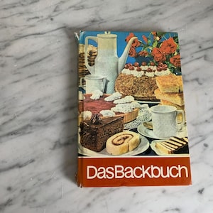 Vintage &quot;The Baking Book&quot; / Publisher for Women / Baking / 1980s GDR / Language: German