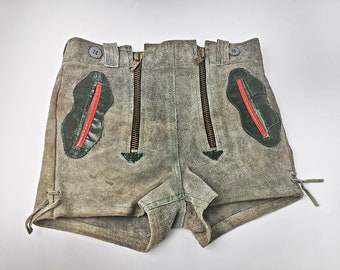 Vintage Kinder Lederhose / Trachtenhose / Vintage 1970er / Grau Grün / Wildleder / Shorts Größe 104