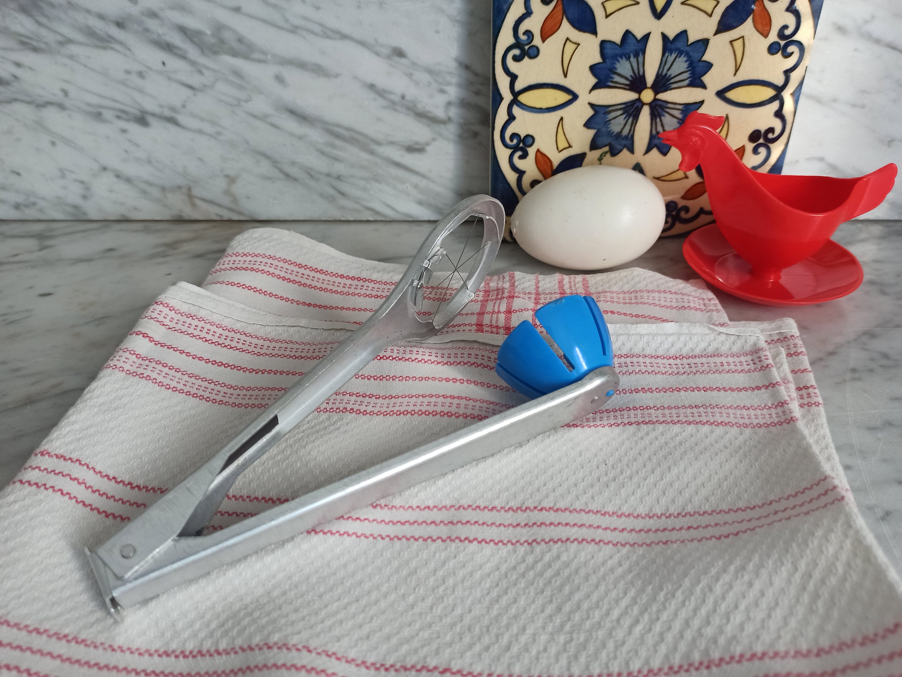 Williams Sonoma Egg Slicer and Wedger, Egg Tools