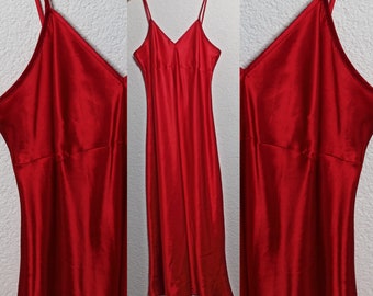 rotes, langes Nachthemd / retro Dessous / Unterkleid / Unterrock / Negligee / Vintage Nachthemd Gr. 42 Größe L / XL