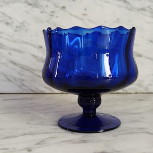 Vintage footed bowl / footed bowl / serving bowl / ice cream bowl - blue glass / candy bowl