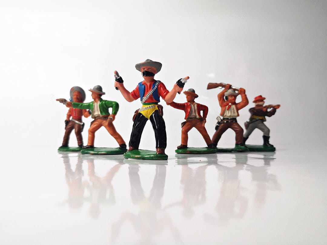 6 X Cowboy With Rifle Made of Hard Rubber / Toy / 1960s / Elastolin ...