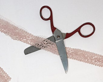 Scissors, tailor's scissors in iron, steel with red handle, BROCANTE