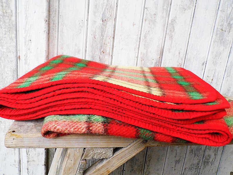Old checkered blanket warm blanket vintage plaid