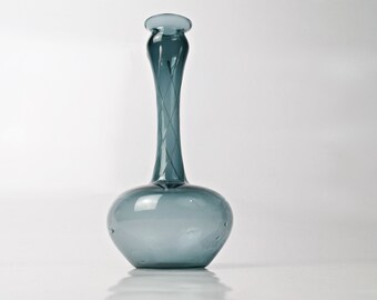 Fine Lauscha glass vase in blue, green and white inclusions / mouth-blown / hand-shaped / Lauscha, Thuringia / Height: 16 cm / 6.25"