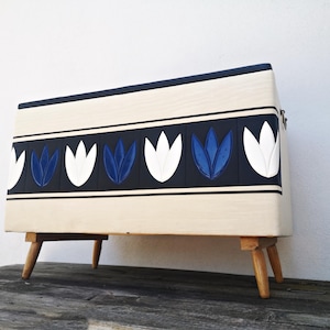 Laundry bench