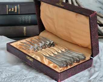 6 old cake forks / vintage cutlery set silver plated 40s edition / small forks