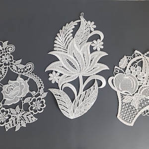 3 pieces of window pictures made of white lace / Plauen lace / window decorations / ornaments