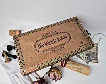 Ancienne boîte à cigares vide « Die leichte Kohm » n° 451. Boîte à cigares en bois, objet de collection.