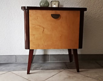 Vintage bedside cabinet from the 60s / cabinet with pointed feet / chest of drawers / Mid Century - Bauhaus