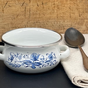 Vintage Suppentasse emailliert / winziger Topf als Suppenschüssel