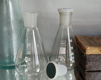 2 Erlenmeyer flasks with scale / apothecary bottle / apothecary glass / 300 ml / chemistry bottles / laboratory glasses