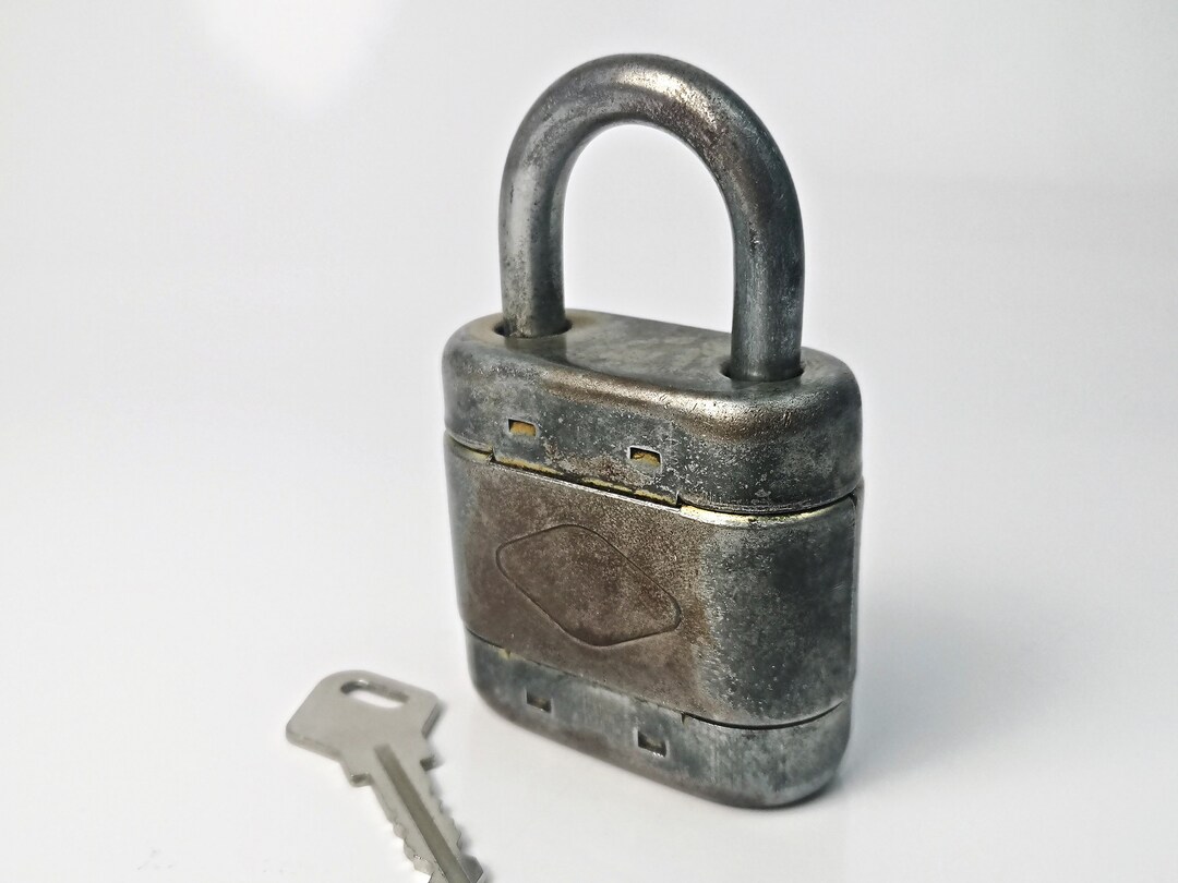 廃盤品 WEIRDO PADLOCK KEYトップ 真鍮製 8840_large__69433.1583342831.