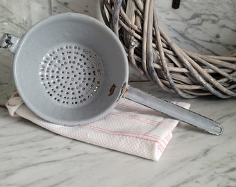 Vintage enamel sieve / old carbon copy, colander / shabby chic / gray enamel