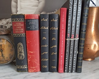 古書9冊 / ビンテージ本 / 小説 / レトロ本スタック / 黒と赤