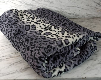 Vintage Kuscheldecke mit Animal-print / warme Fleecedecke / Leo Decke 1990er Jahre -Kuscheldecke / 165cm x 200cm