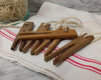 5 x old wooden clothespins / clips / wooden chambers for laundry / brocante