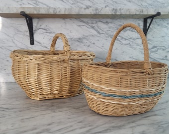 2 vintage flower baskets / small baskets / harvest basket, children's basket