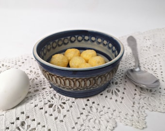 small ceramic cereal bowl / Bunzlau pattern / Polish ceramics / bowl / bowl / bowl / 1980s