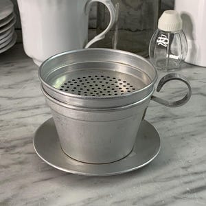 Vintage coffee filter made of aluminum / 3-piece filter / brewing coffee, filtering coffee with round filter / 1950s