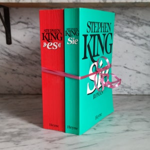2 novel classics of the 1980s / 1990s / IT and HER / Stephen King