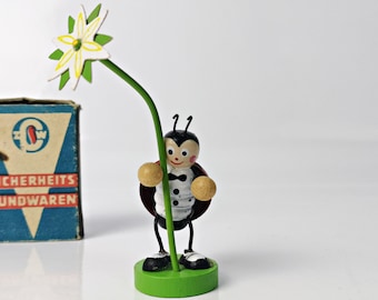 small ladybug with flower from the Erzgebirge / Otto Mertens / stand / 6 cm / approx. 2.3" / German folk art