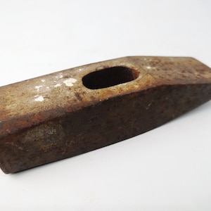 large heavy hammer head without handle / 1038 grams / old tool / industrial / crafting / cast steel / cast iron / pre-hammer / hammering