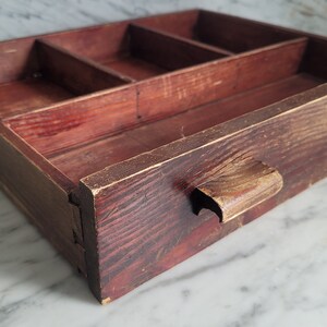 Vecchio cassetto/cassetto in legno/contenitore/scatola di raccolta/tipo scatola/vassoio/utensile