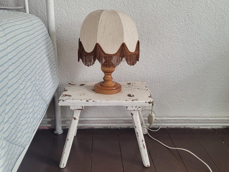 Vintage Table Lamp / Bedside Lamp With Fringes / Lamp / E27 Socket