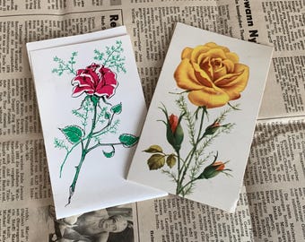 Vintage needle case / 2 needles / sewing needles + threader / GDR needle case "Rose" / various needles / threading aid / sewing supplies