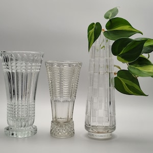 3 Glasvasen im SET / Konvolut von Vasen aus Glas / Vintage Vasen aus Pressglas / 3er Set Vasen