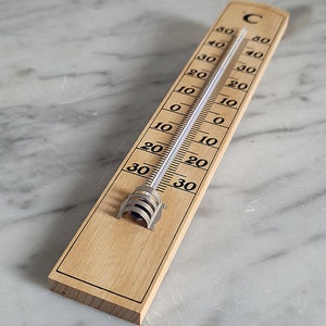Vintage thermometer / old room thermometer