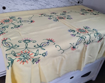Woven vintage tablecloth - 95 cm x 140 cm - embroidered tablecloth