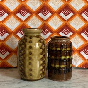 2 vintage ceramic vases / collector&#39;s vase / vintage 1960s / textured decor / vintage ceramic vases from Germany