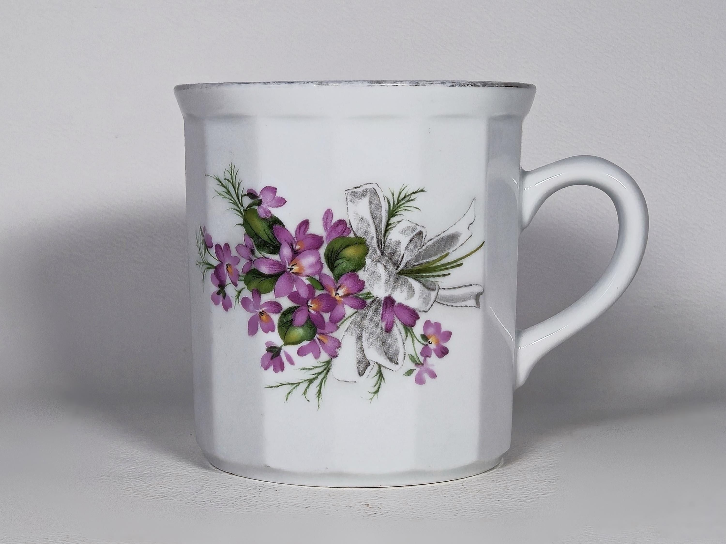 Porzellan tasse groß