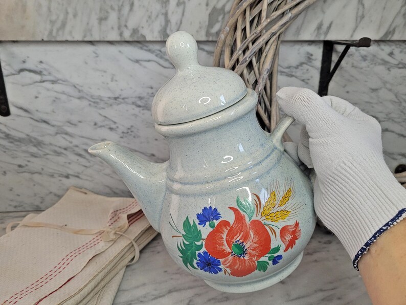 Old Teapot 1.3 Liters/ Vintage Coffee Pot Made of Ceramic / Stoneware