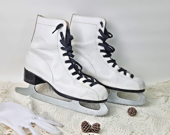 White leather ice skates from the 70s / approx. size 38/39 / figure skating / enchanting winter decoration