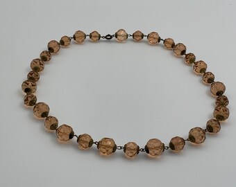 Colar vintage de pérolas / contas de vidro rosa, colar gargantilha feito de vidro e latão / colar de contas de vidro, joia antiga, década de 1920 / colar Art Déco