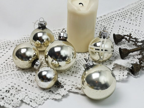 Konvolut aus 6 silberne Weihnachtskugeln / alter Christbaumschmuck / Kugeln Glas / Brocante / Weihnachtsdeko shabby / Ø 3,5 - 5,5 cm