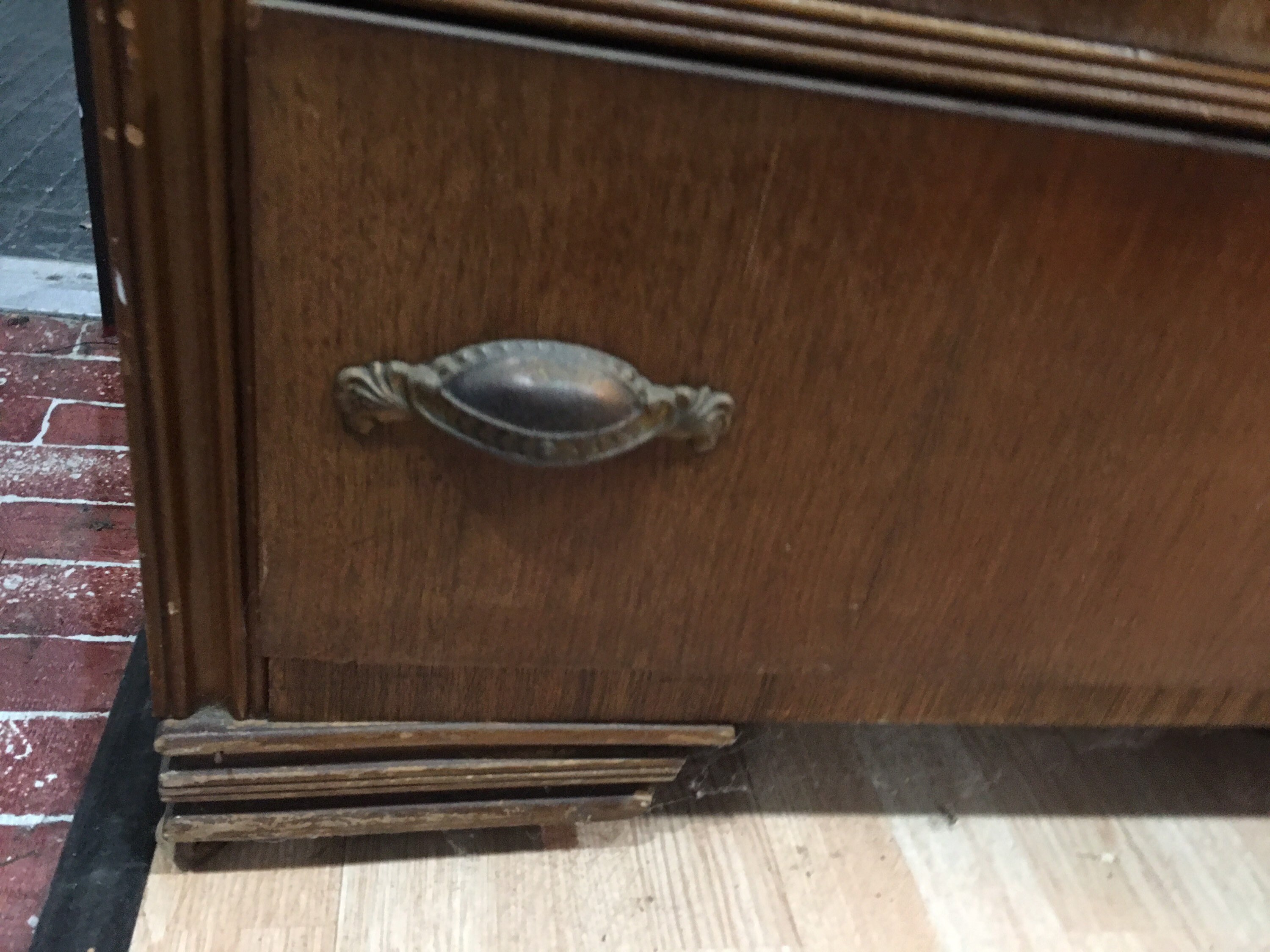 The brick dresser with mirror outlet