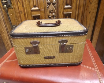 vintage flat top beige train case with storage  farmhouse travel wedding cardboard MLB intials