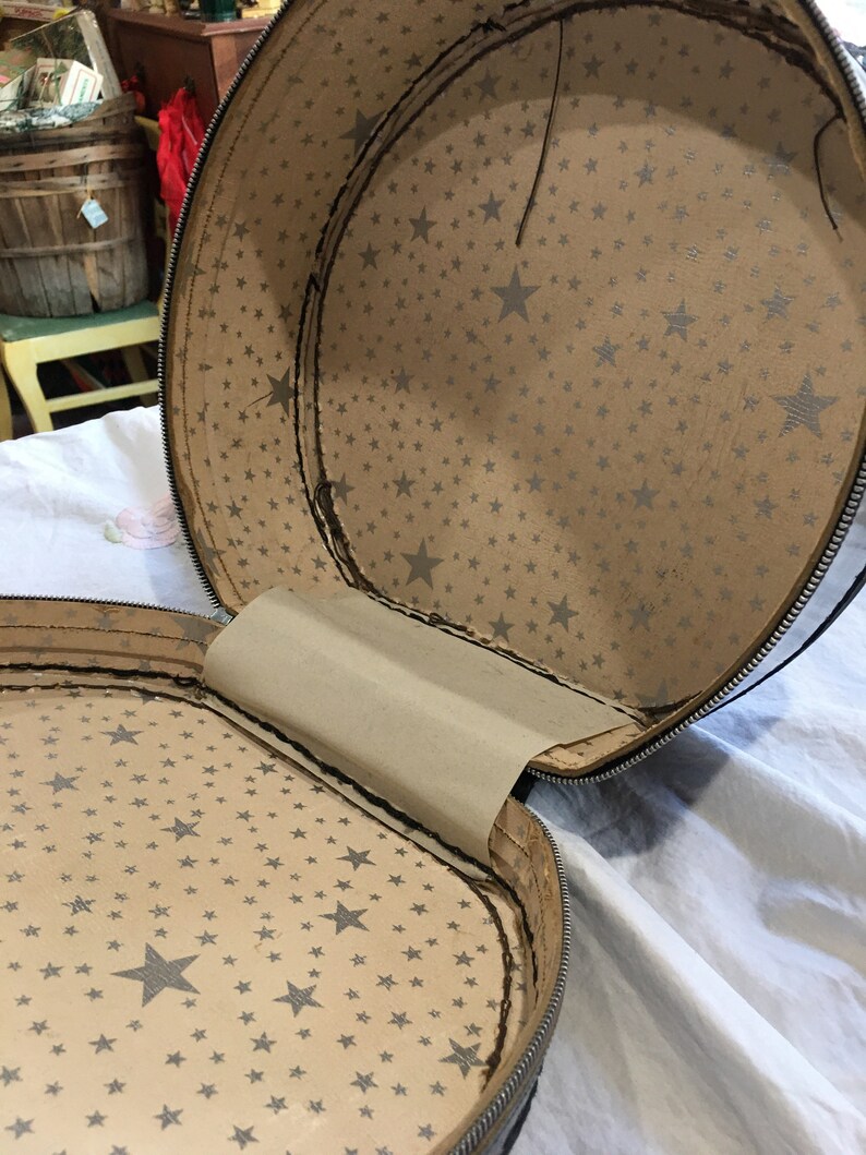 vintage Ballet Gymnasts black patent leather round bag luggage 1950 1960